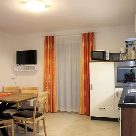 Flattach 1 Apartment